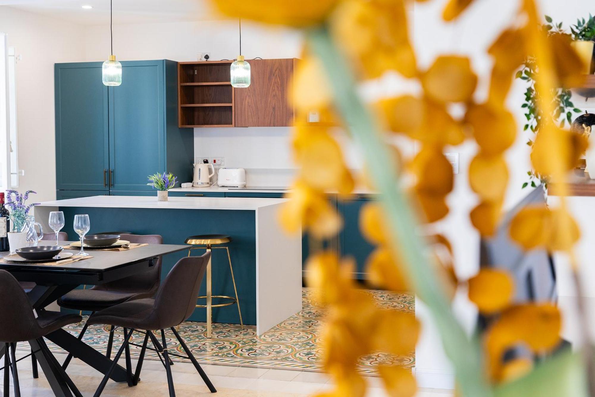 Florette Suite Designer Finish With Stunning Lounge Terrace By Arcobnb Φλοριάνα Εξωτερικό φωτογραφία