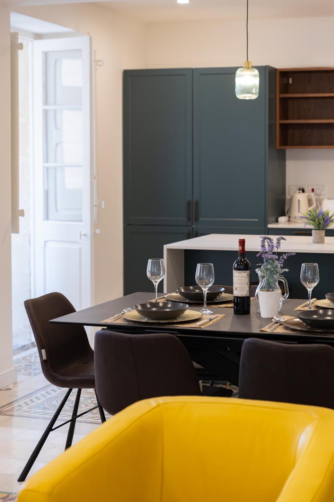 Florette Suite Designer Finish With Stunning Lounge Terrace By Arcobnb Φλοριάνα Εξωτερικό φωτογραφία