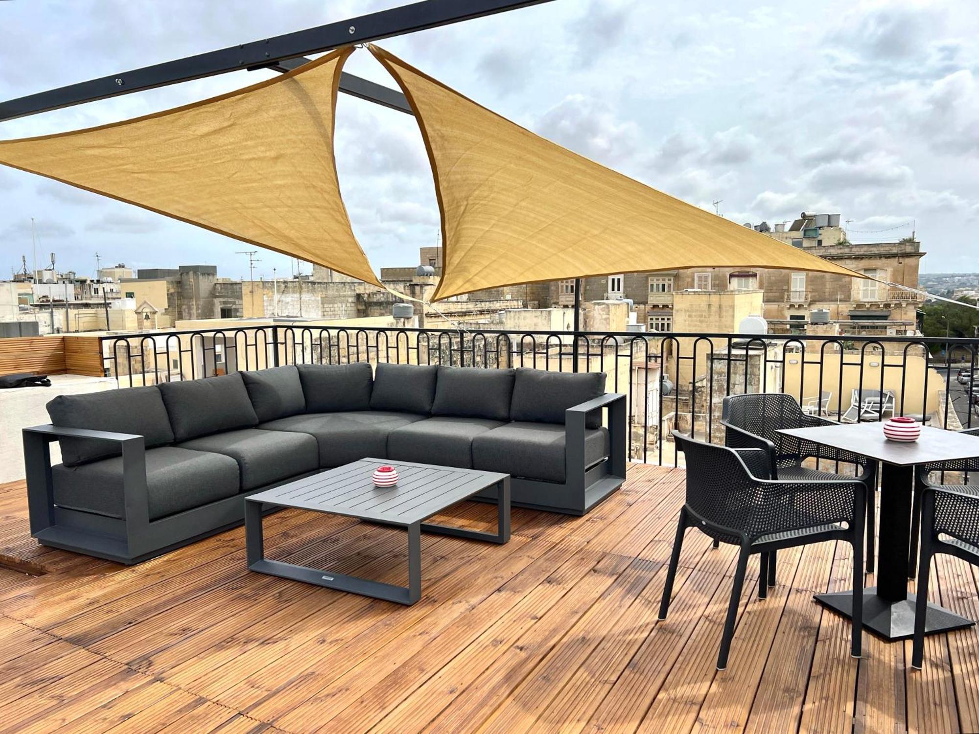 Florette Suite Designer Finish With Stunning Lounge Terrace By Arcobnb Φλοριάνα Εξωτερικό φωτογραφία